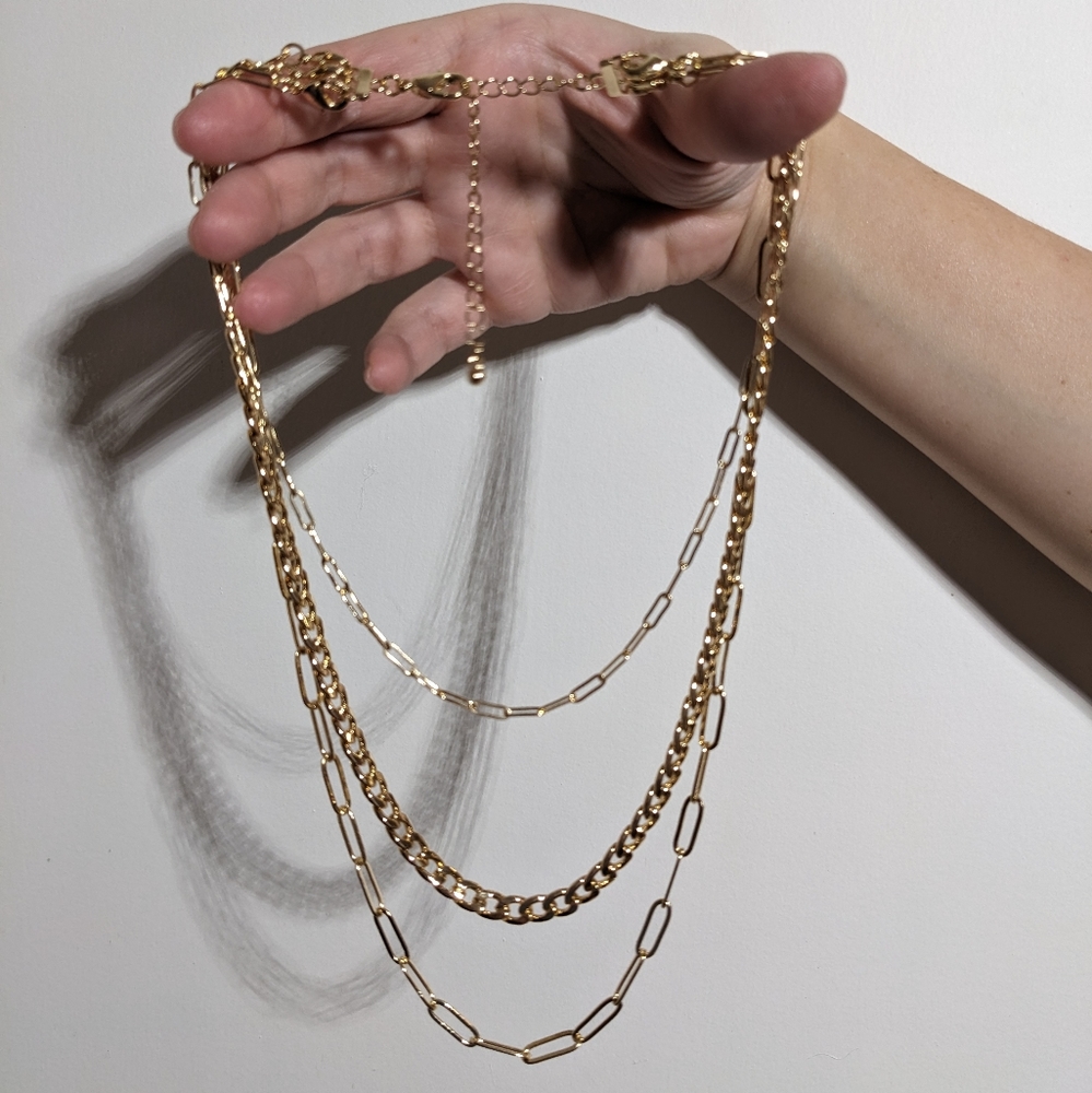 Carly Jean Los Angeles Layered Gold Chain Necklace Set - Picture 3 of 5